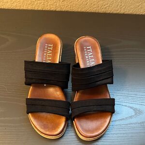 Italian Shoemakers Black and Brown Sandals Size 6